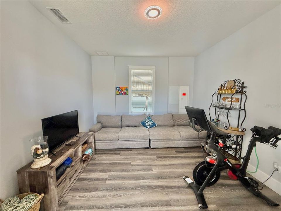 For Sale: $944,000 (4 beds, 3 baths, 2186 Square Feet)