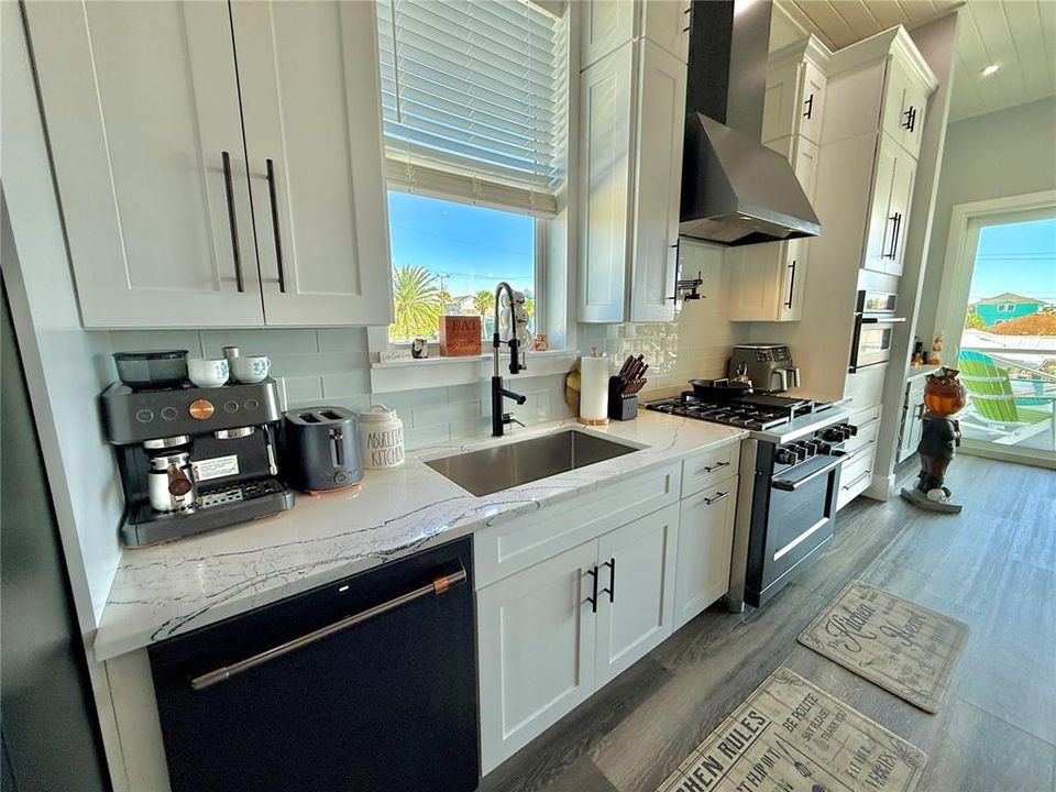 For Sale: $944,000 (4 beds, 3 baths, 2186 Square Feet)