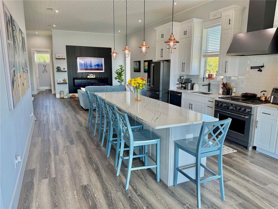 For Sale: $944,000 (4 beds, 3 baths, 2186 Square Feet)