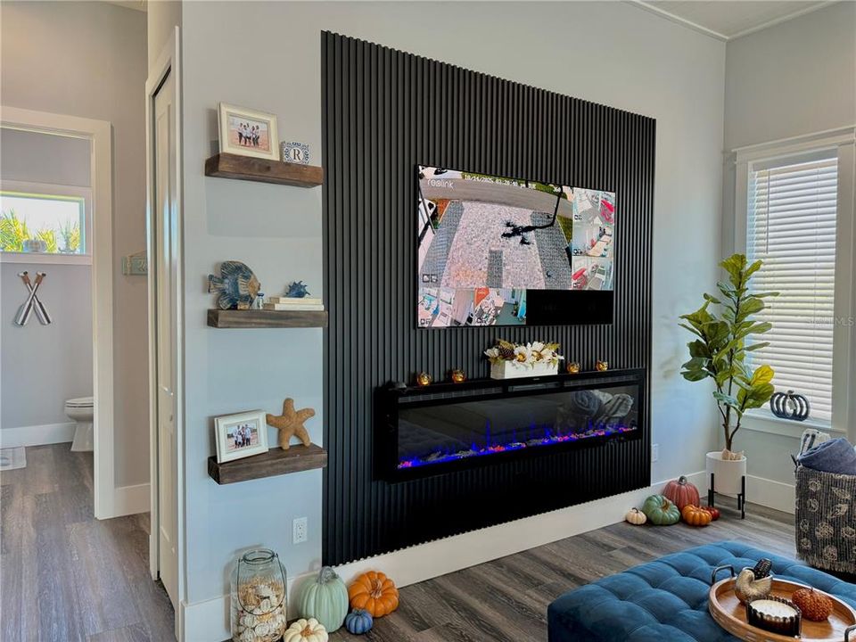 For Sale: $944,000 (4 beds, 3 baths, 2186 Square Feet)