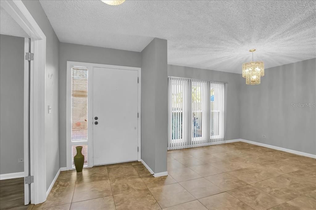 For Sale: $635,900 (3 beds, 3 baths, 2550 Square Feet)