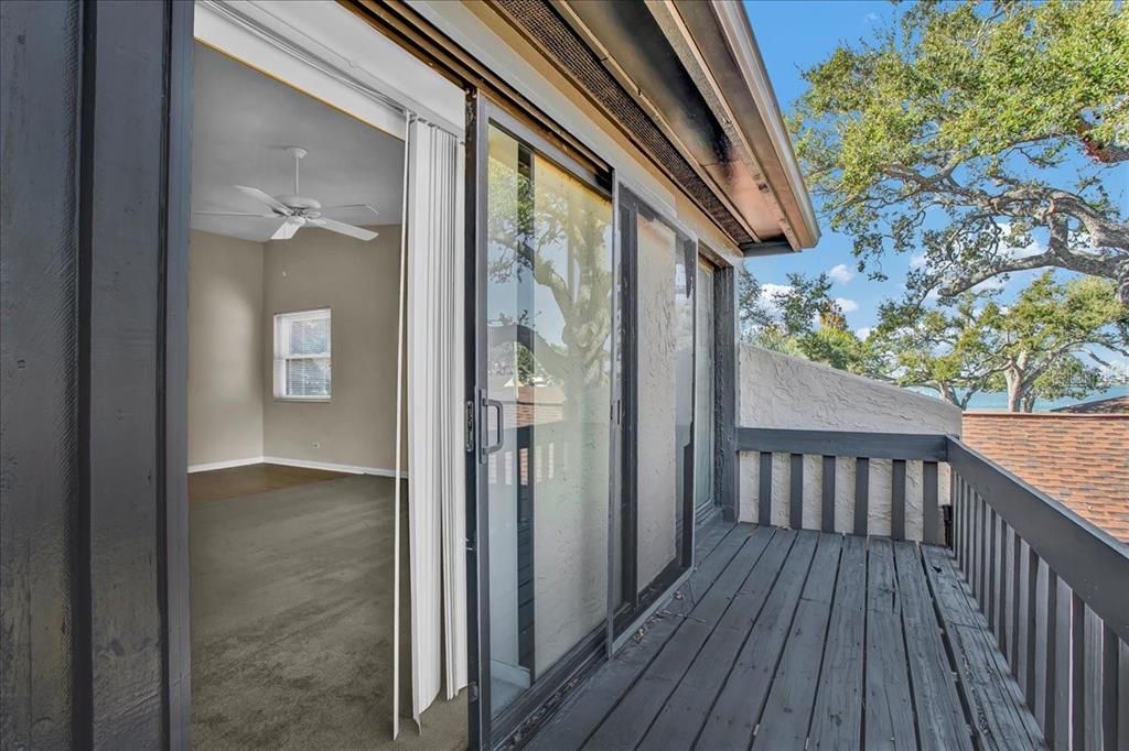 For Sale: $635,900 (3 beds, 3 baths, 2550 Square Feet)