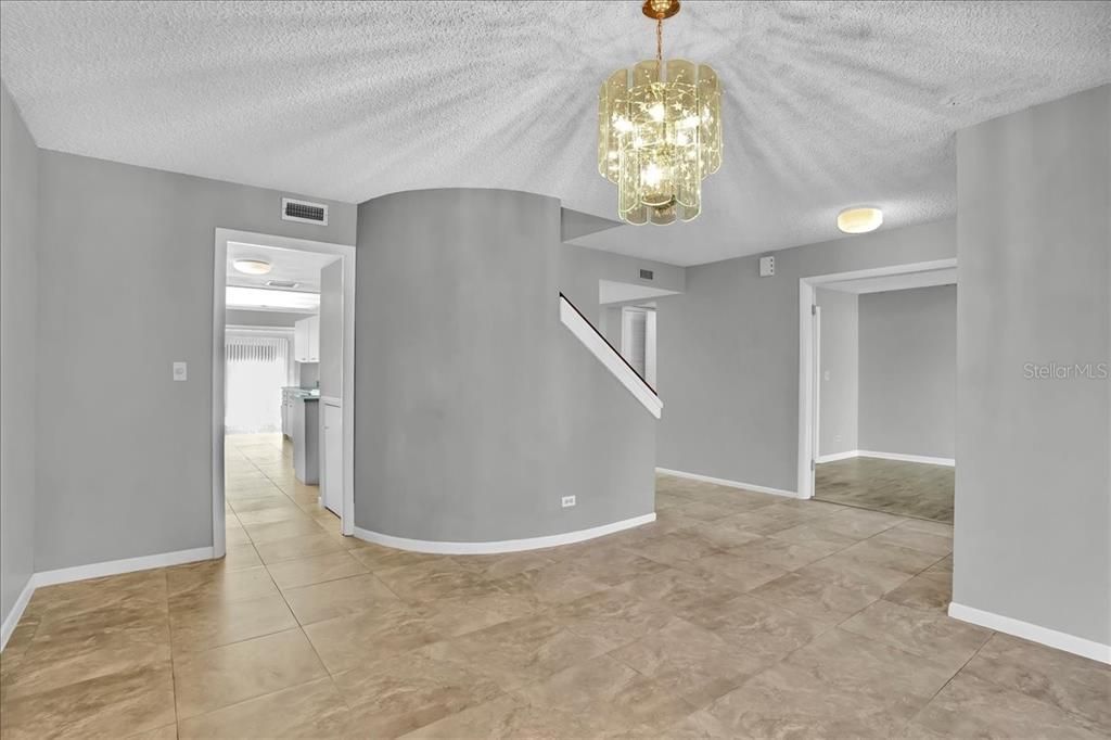 For Sale: $635,900 (3 beds, 3 baths, 2550 Square Feet)