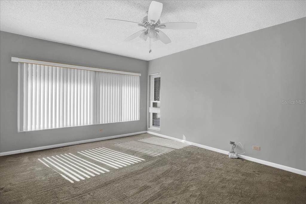 For Sale: $635,900 (3 beds, 3 baths, 2550 Square Feet)