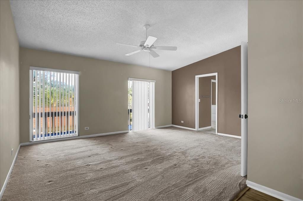 For Sale: $635,900 (3 beds, 3 baths, 2550 Square Feet)