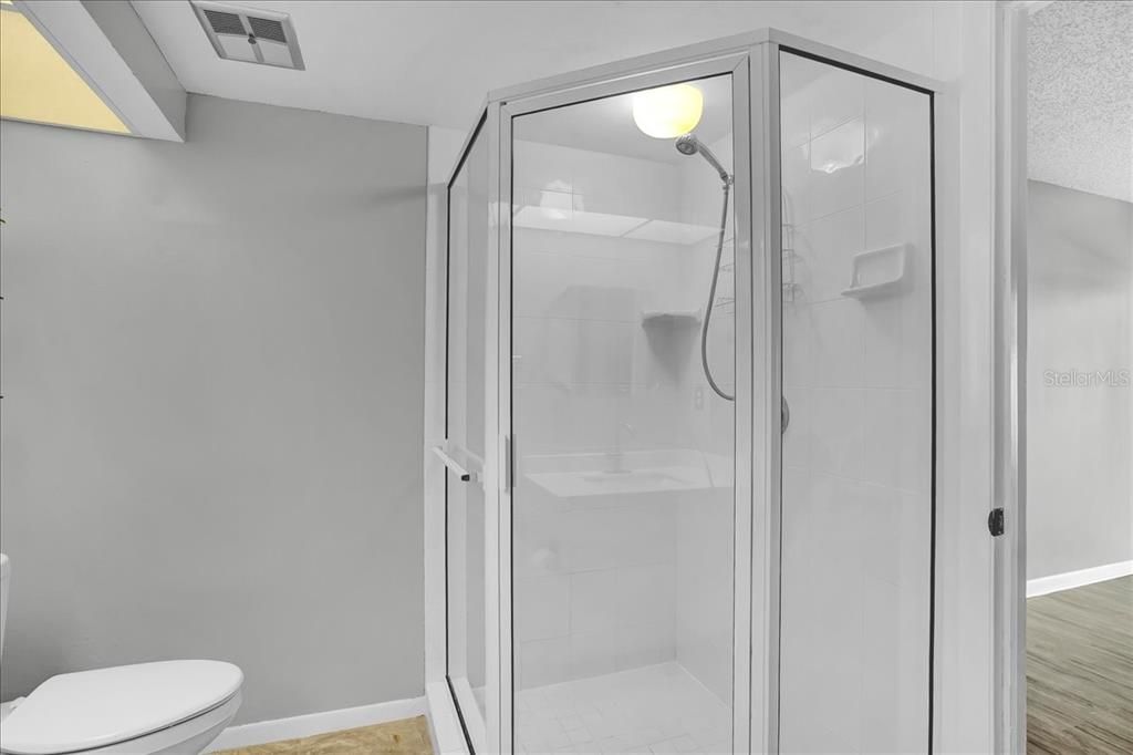 For Sale: $635,900 (3 beds, 3 baths, 2550 Square Feet)