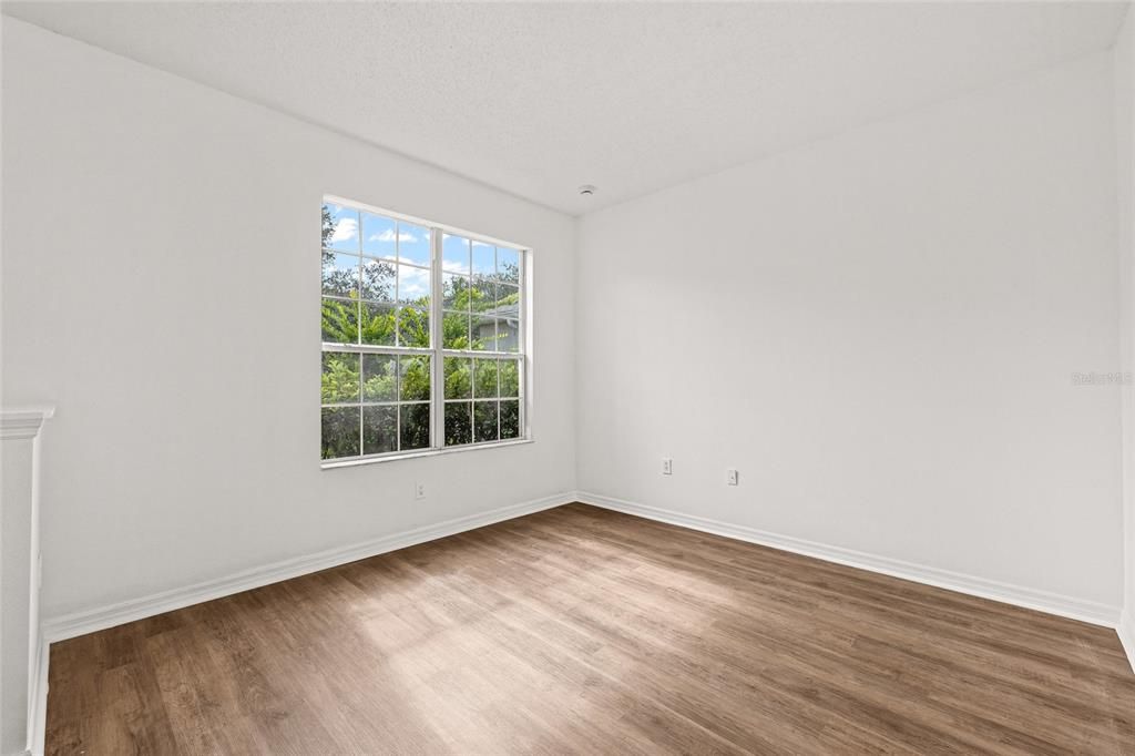 En Venta: $479,900 (4 camas, 3 baños, 2439 Pies cuadrados)