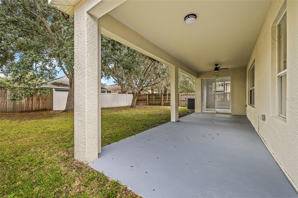 En Venta: $479,900 (4 camas, 3 baños, 2439 Pies cuadrados)