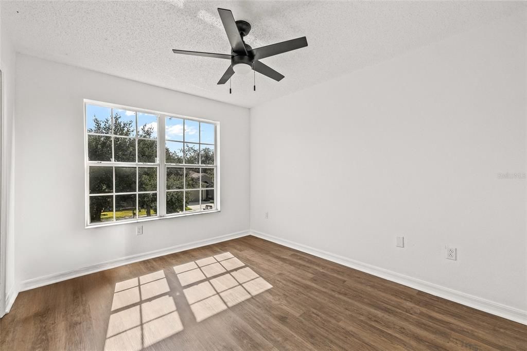 En Venta: $479,900 (4 camas, 3 baños, 2439 Pies cuadrados)