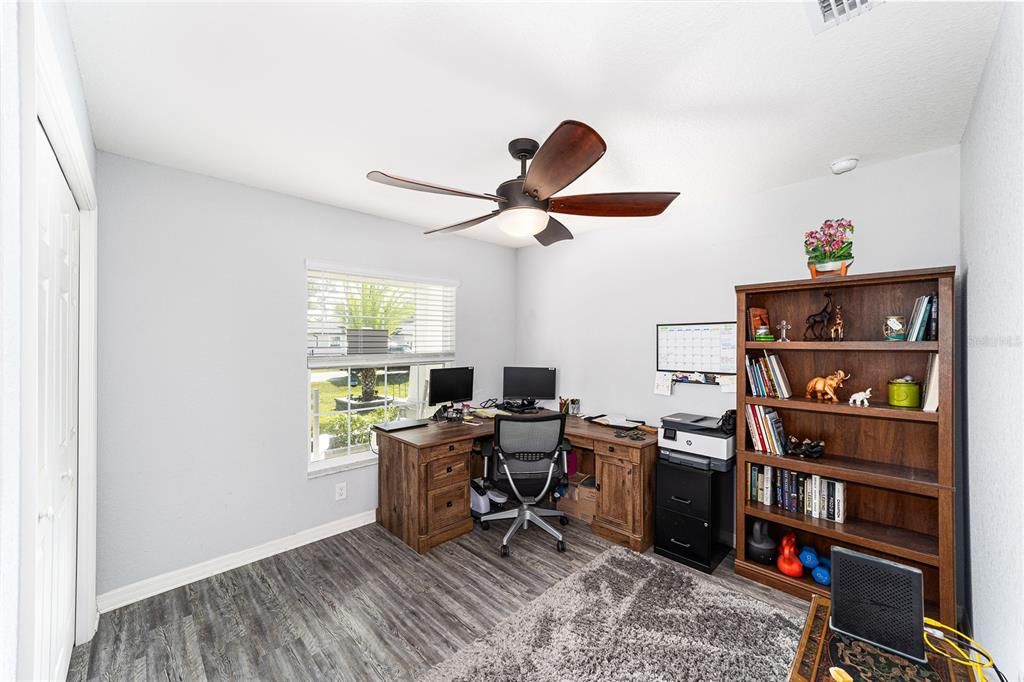 For Sale: $335,000 (4 beds, 2 baths, 1710 Square Feet)