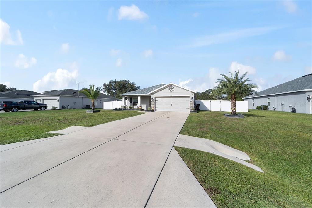 For Sale: $335,000 (4 beds, 2 baths, 1710 Square Feet)