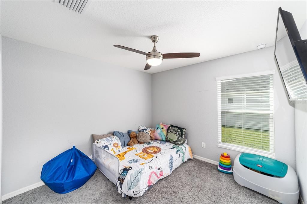 For Sale: $335,000 (4 beds, 2 baths, 1710 Square Feet)