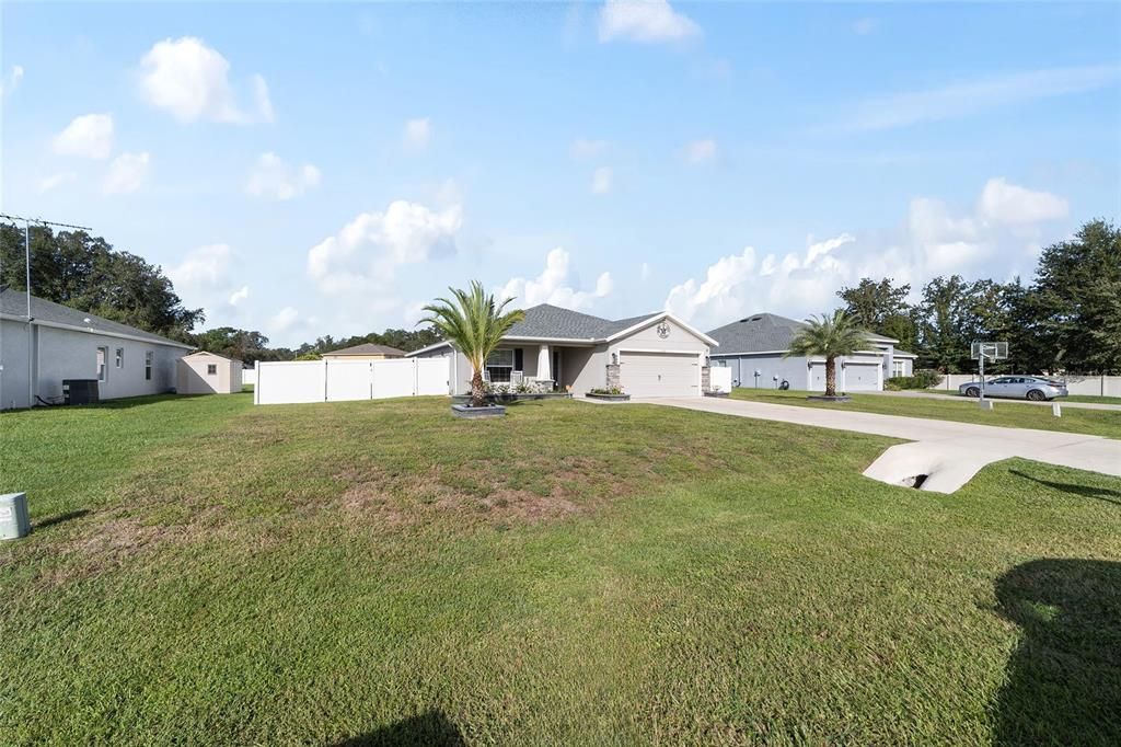 For Sale: $335,000 (4 beds, 2 baths, 1710 Square Feet)