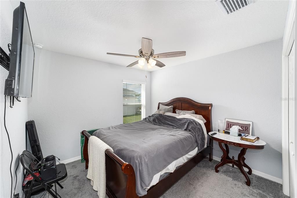 For Sale: $335,000 (4 beds, 2 baths, 1710 Square Feet)