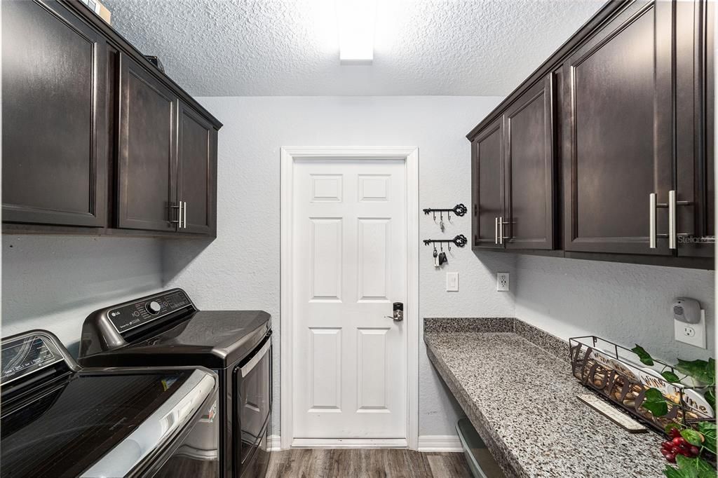 For Sale: $335,000 (4 beds, 2 baths, 1710 Square Feet)