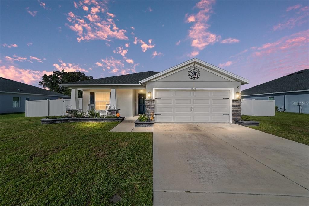 For Sale: $335,000 (4 beds, 2 baths, 1710 Square Feet)