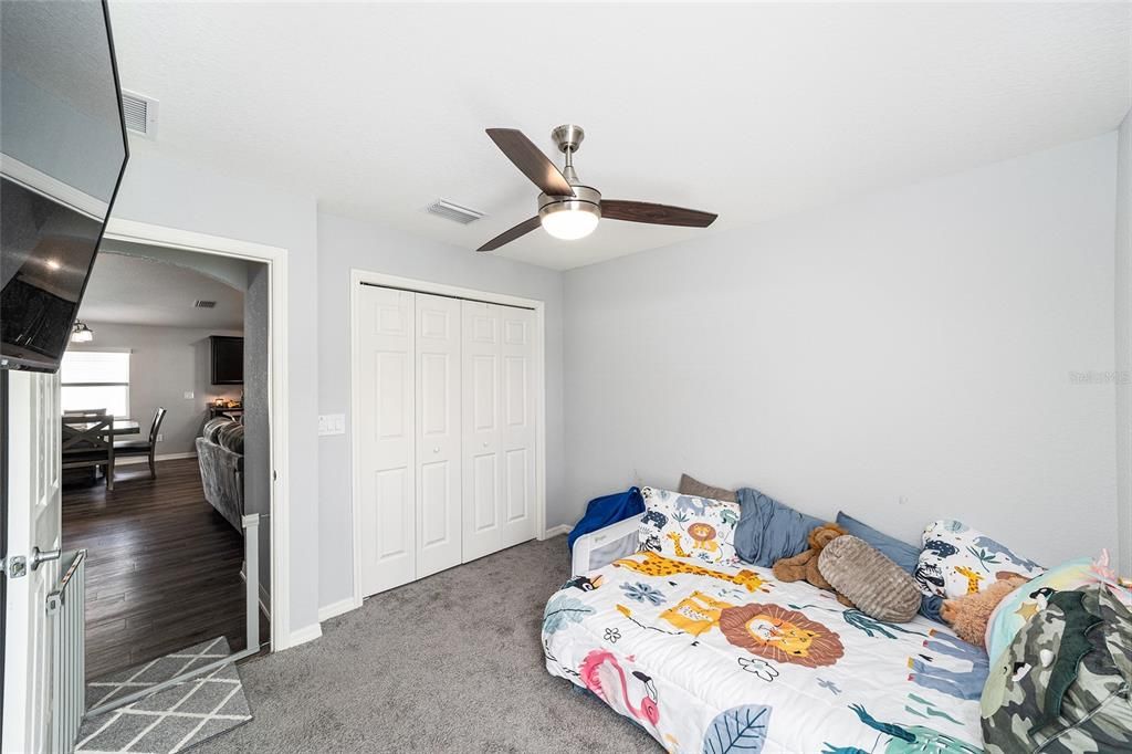 For Sale: $335,000 (4 beds, 2 baths, 1710 Square Feet)