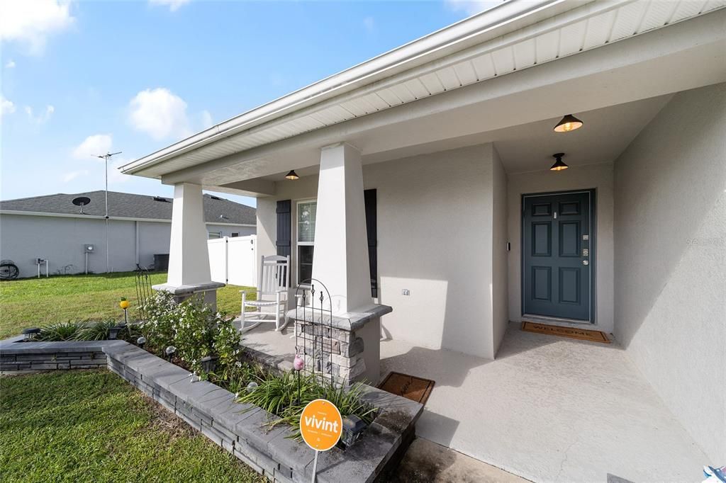 For Sale: $335,000 (4 beds, 2 baths, 1710 Square Feet)