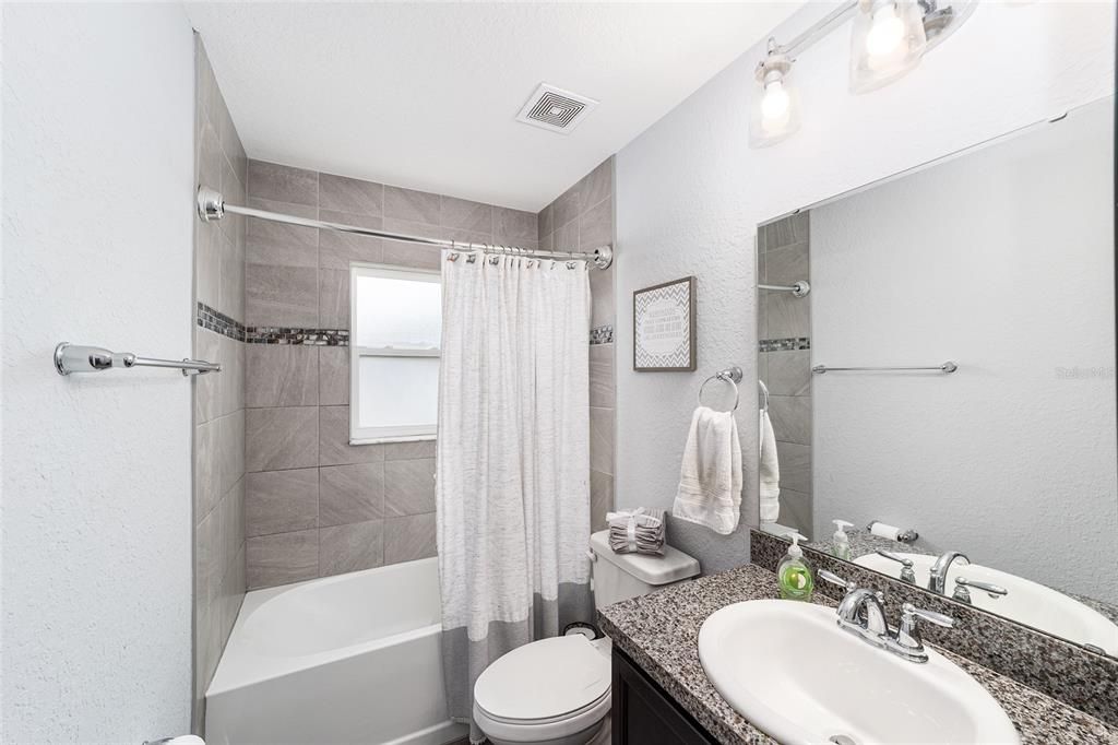 For Sale: $335,000 (4 beds, 2 baths, 1710 Square Feet)