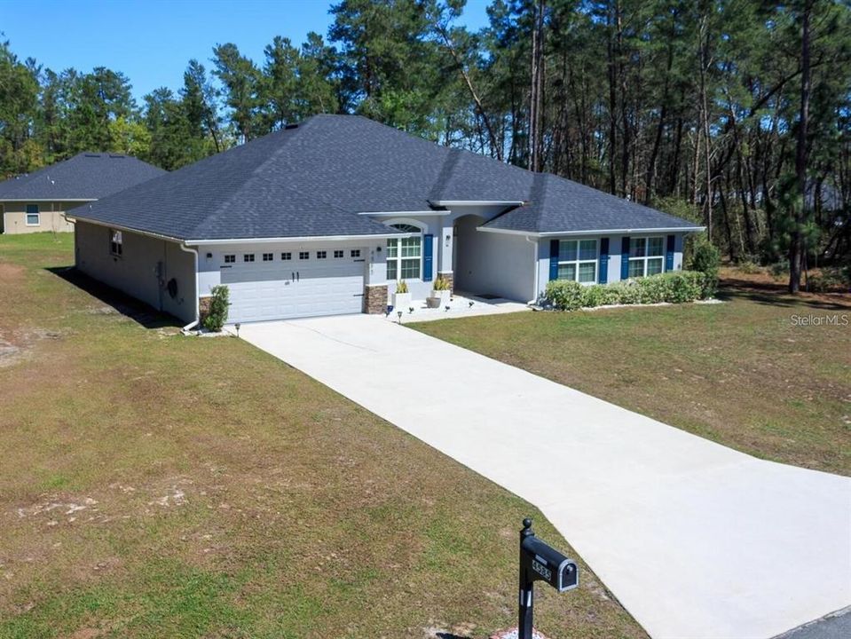 For Sale: $465,000 (4 beds, 3 baths, 3000 Square Feet)