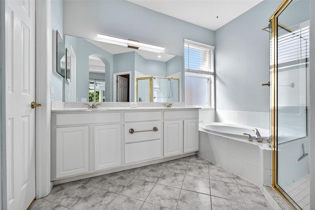 For Sale: $525,000 (4 beds, 2 baths, 2142 Square Feet)