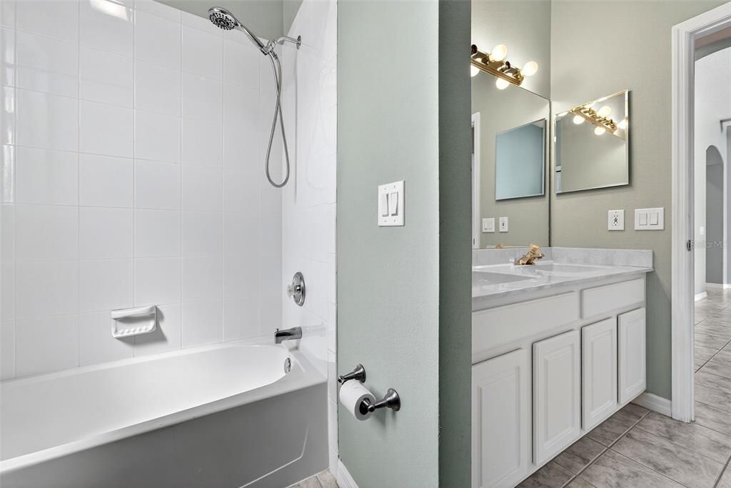 For Sale: $525,000 (4 beds, 2 baths, 2142 Square Feet)