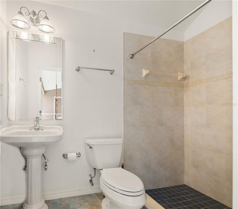 For Sale: $999,999 (4 beds, 4 baths, 3019 Square Feet)