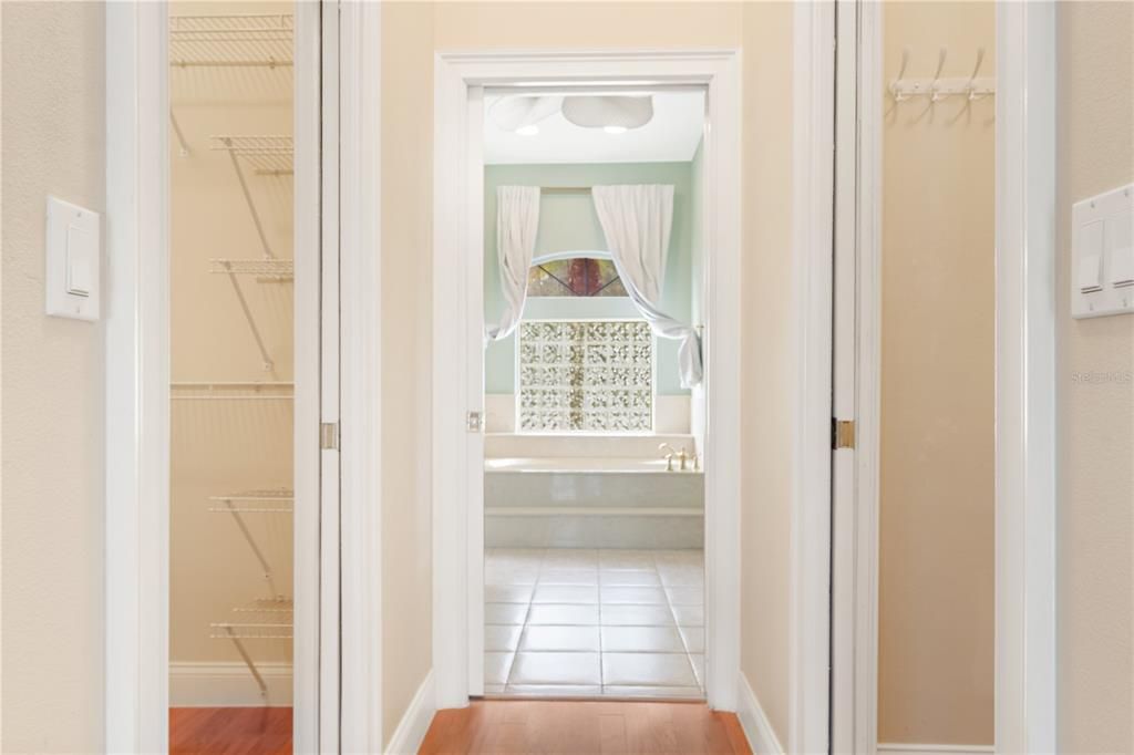 For Sale: $999,999 (4 beds, 4 baths, 3019 Square Feet)