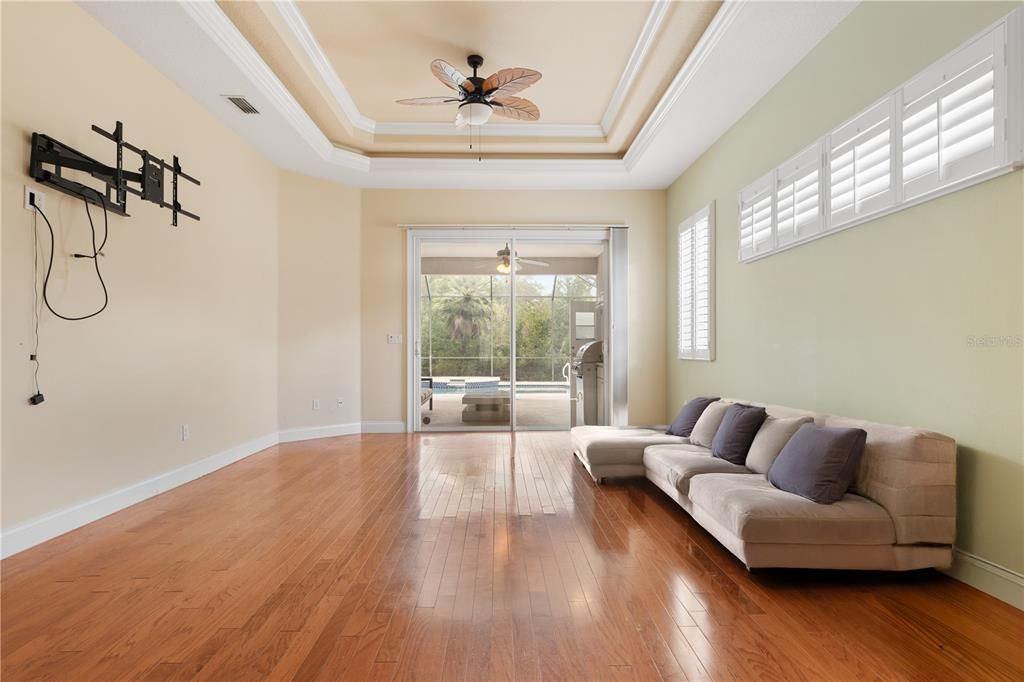 For Sale: $999,999 (4 beds, 4 baths, 3019 Square Feet)