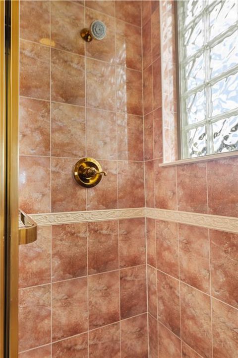 For Sale: $999,999 (4 beds, 4 baths, 3019 Square Feet)