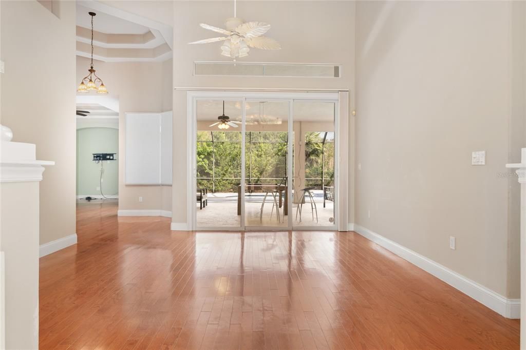 For Sale: $999,999 (4 beds, 4 baths, 3019 Square Feet)