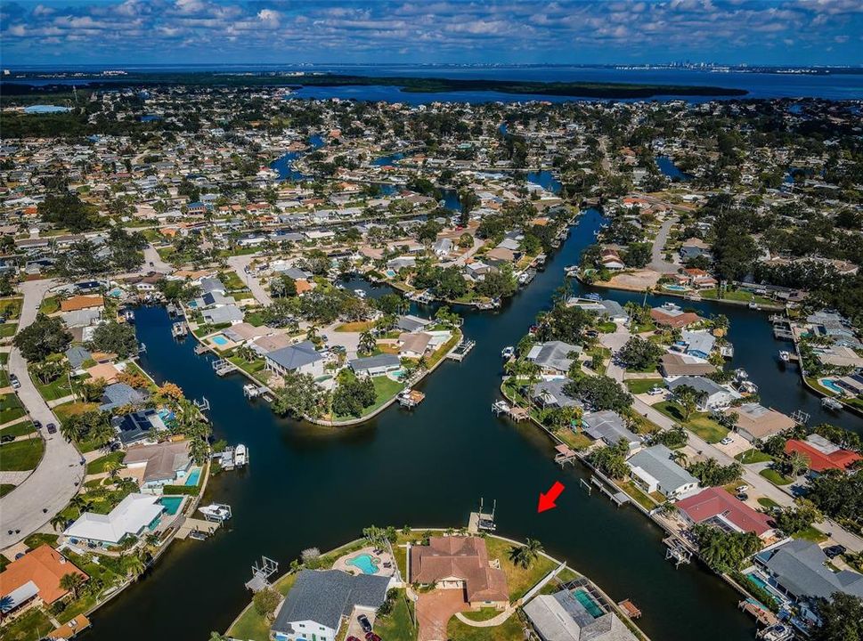 合同活跃: $895,000 (3 贝兹, 2 浴室, 1930 平方英尺)