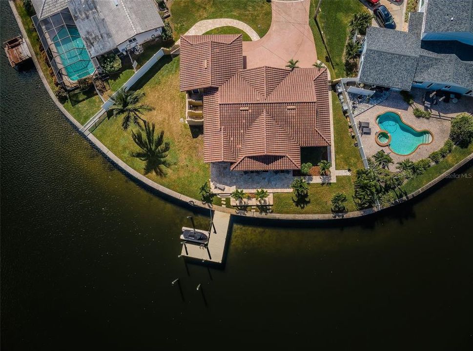 合同活跃: $895,000 (3 贝兹, 2 浴室, 1930 平方英尺)