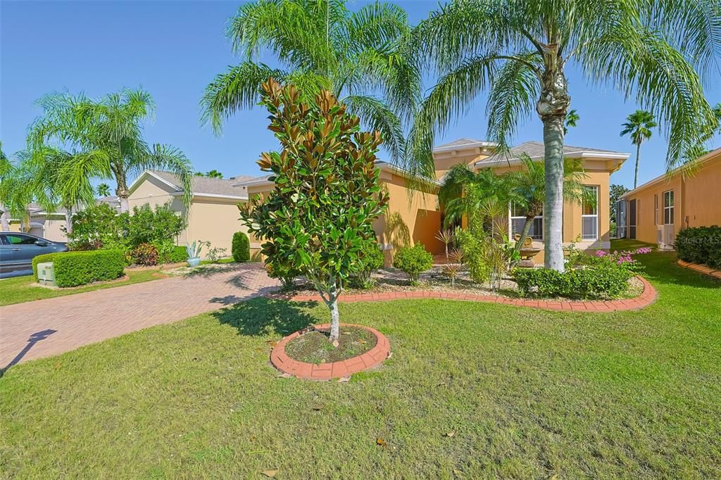 For Sale: $365,900 (3 beds, 2 baths, 2021 Square Feet)