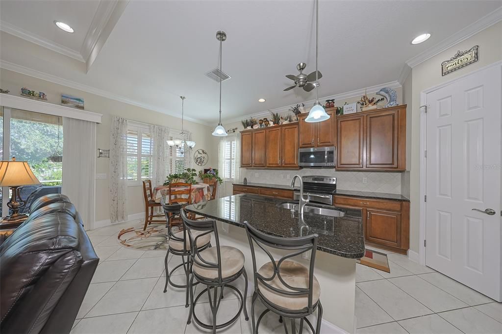For Sale: $365,900 (3 beds, 2 baths, 2021 Square Feet)