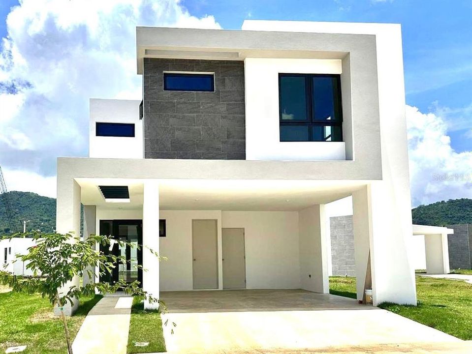 Recently Sold: $404,000 (4 beds, 2 baths, 4844 Square Feet)