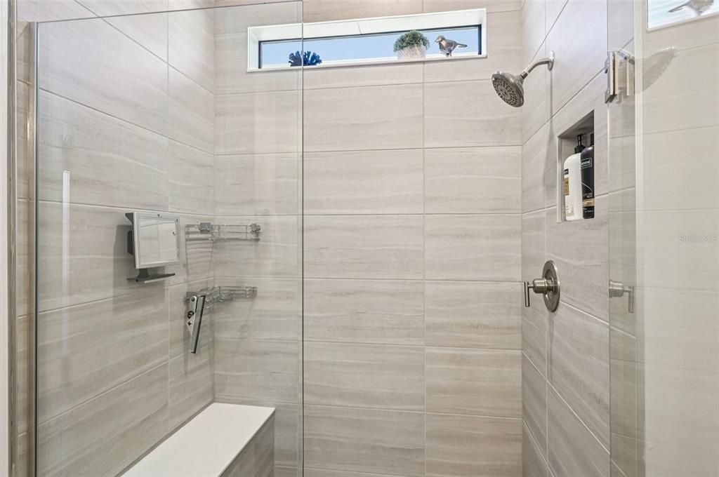 For Sale: $465,000 (3 beds, 2 baths, 1661 Square Feet)