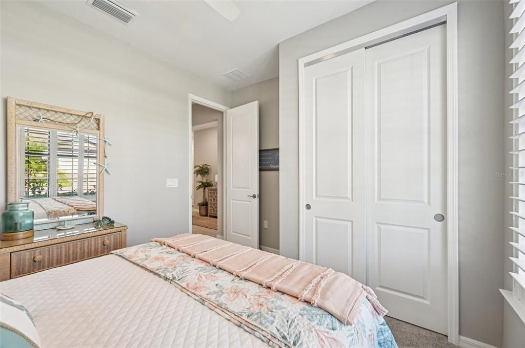 For Sale: $465,000 (3 beds, 2 baths, 1661 Square Feet)