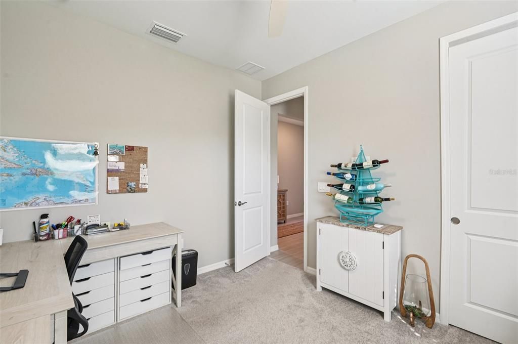 For Sale: $465,000 (3 beds, 2 baths, 1661 Square Feet)