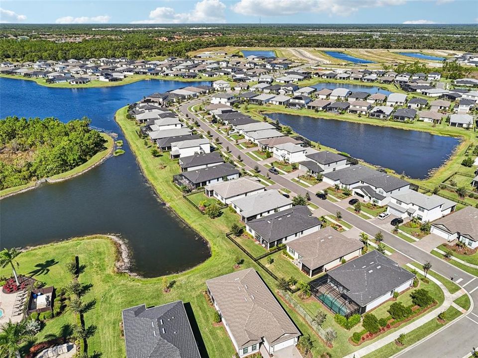 For Sale: $465,000 (3 beds, 2 baths, 1661 Square Feet)