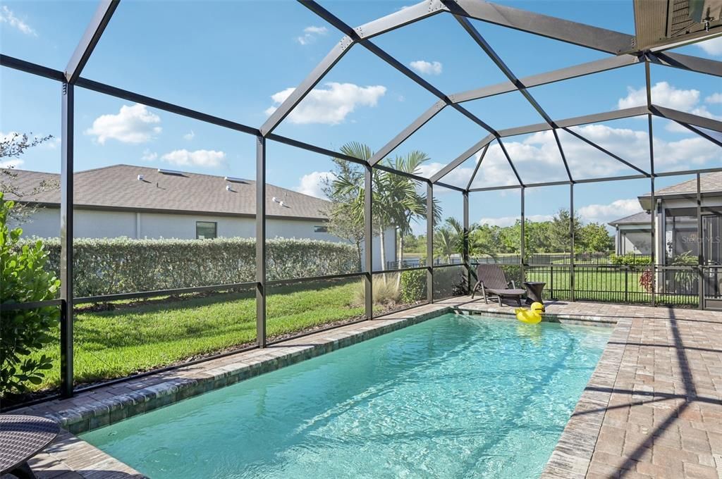 For Sale: $465,000 (3 beds, 2 baths, 1661 Square Feet)