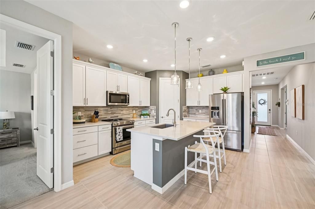 For Sale: $465,000 (3 beds, 2 baths, 1661 Square Feet)