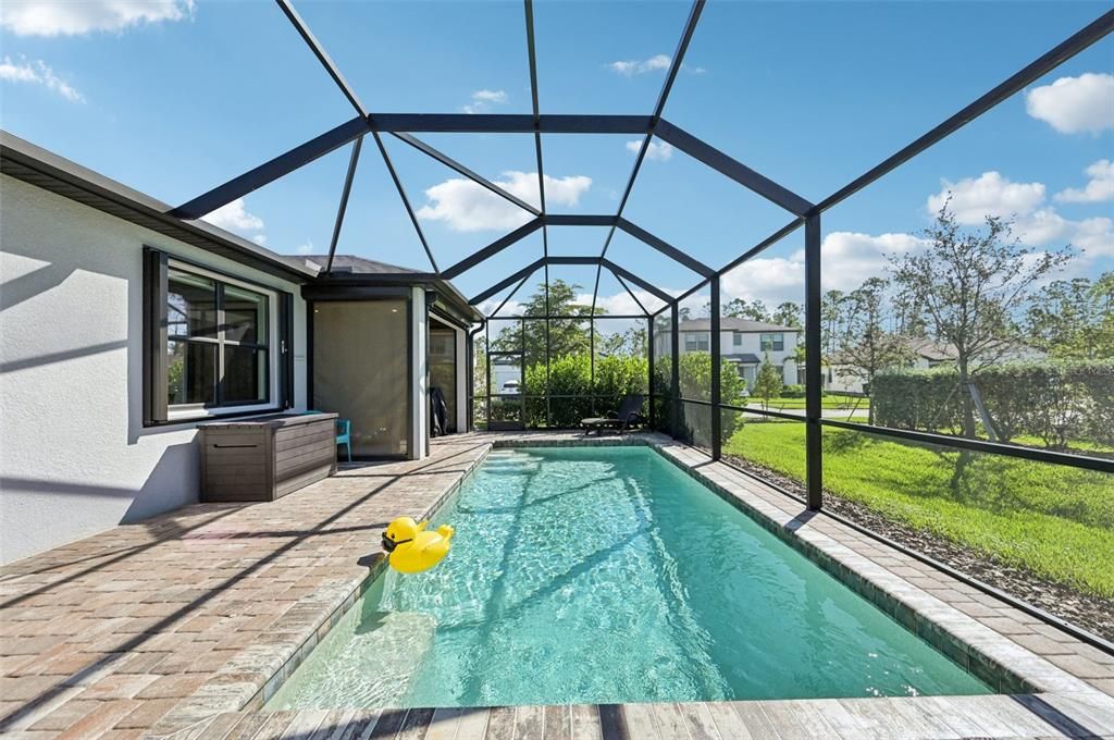 For Sale: $465,000 (3 beds, 2 baths, 1661 Square Feet)