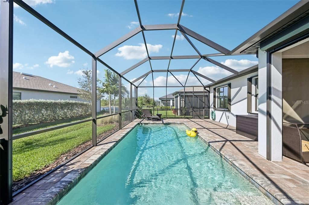 For Sale: $465,000 (3 beds, 2 baths, 1661 Square Feet)