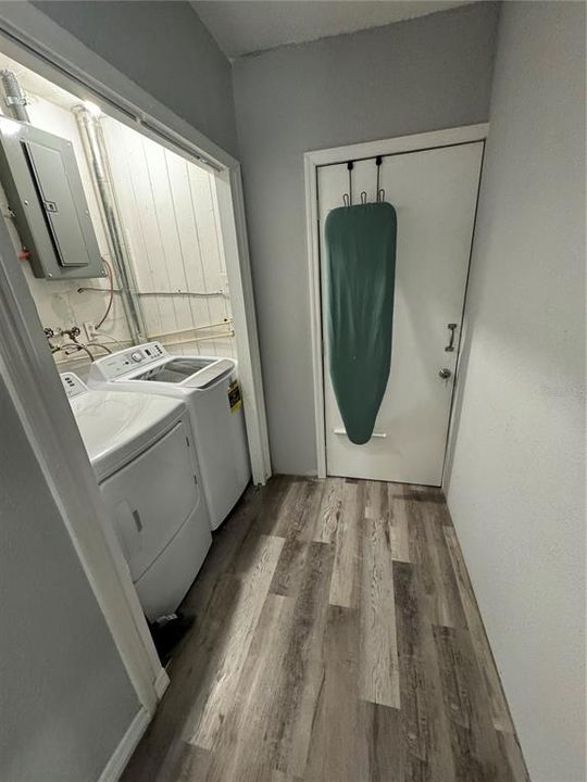 For Sale: $292,000 (3 beds, 2 baths, 1133 Square Feet)