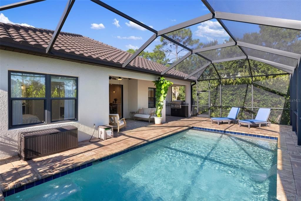 For Sale: $674,900 (3 beds, 2 baths, 2003 Square Feet)