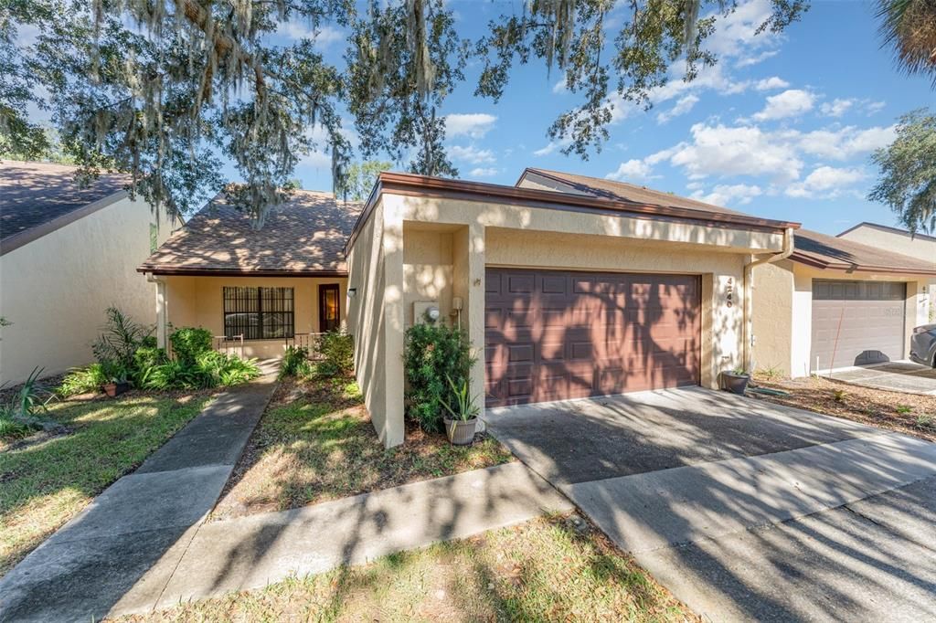 Recently Rented: $1,950 (3 beds, 2 baths, 1825 Square Feet)