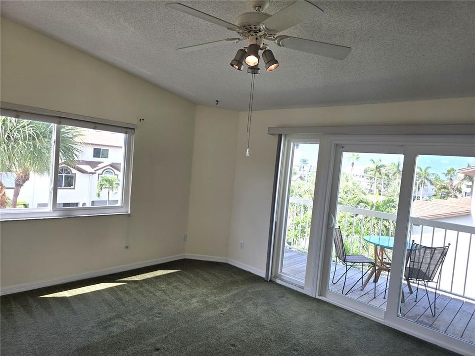 For Rent: $3,300 (3 beds, 2 baths, 1585 Square Feet)