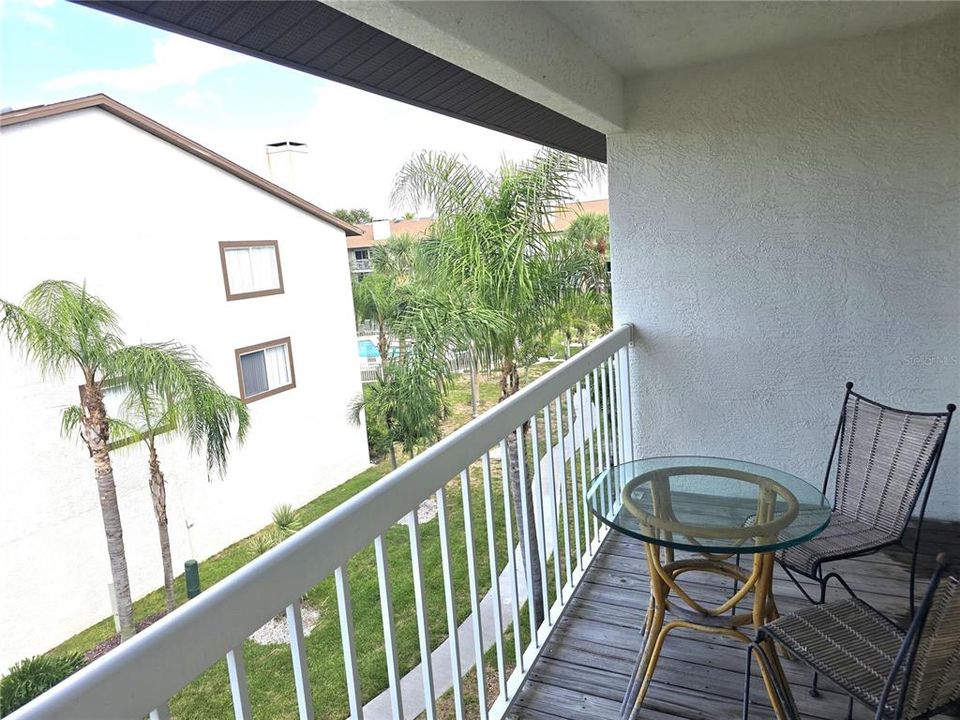 For Rent: $3,300 (3 beds, 2 baths, 1585 Square Feet)