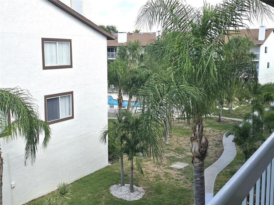 For Rent: $3,300 (3 beds, 2 baths, 1585 Square Feet)